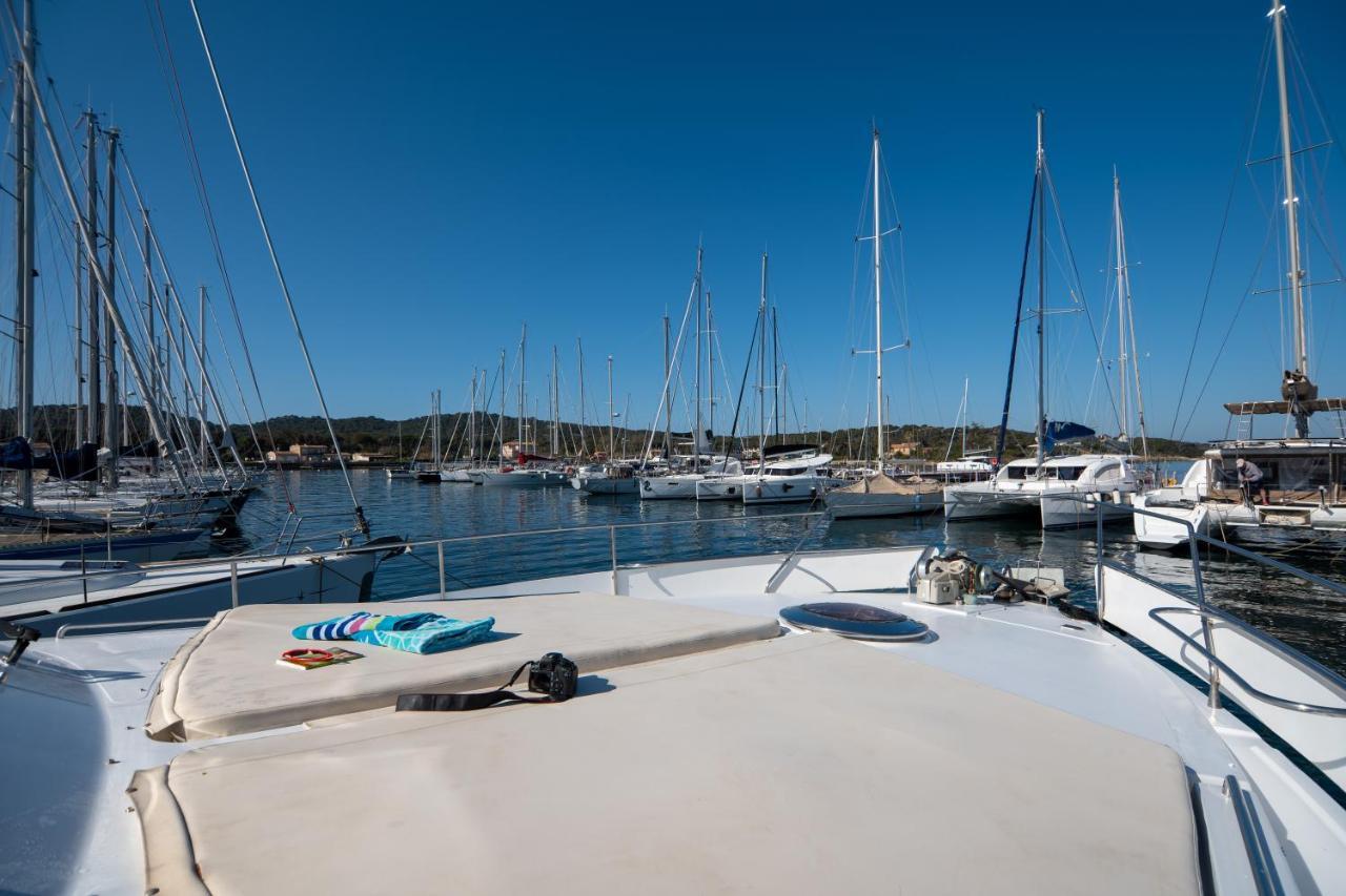Hebergements Bateaux A Quai Πορκερόλ Εξωτερικό φωτογραφία