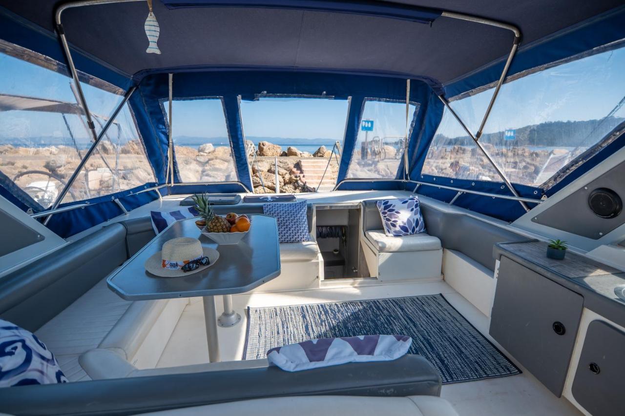 Hebergements Bateaux A Quai Πορκερόλ Εξωτερικό φωτογραφία